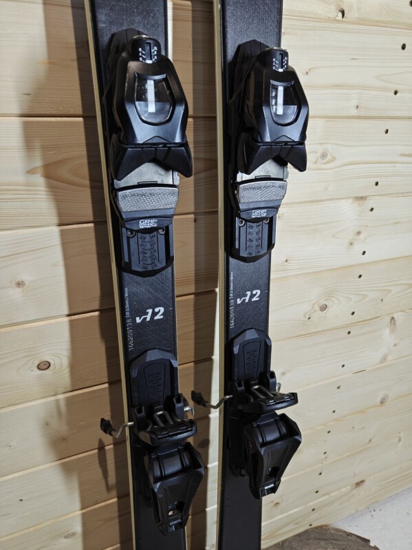 LYŽE XO SWISS SKI V12 L BLACK 166CM